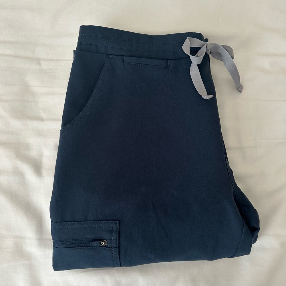 Dark Harbor Figs Scrub Pants